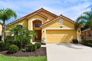 Exterior - NEW! Family-Friendly Villa: Pool, Spa, Game Room & Minutes to Disney (Kissimmee)