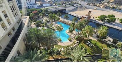 Luxurious Fully Furnished Creek View