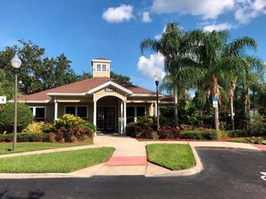 Exterior - NEW! Family Retreat 3 Miles to Disney & Attractions (Kissimmee)