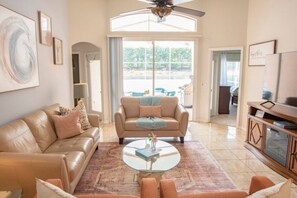 TV - NEW! Super Mario Hideaway - Pool, Spa, Game Room Fun! (Davenport)