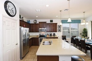 Fridge, microwave, oven, dishwasher - NEW! Dales Dream: 7 Bedroom Villa w/ South Facing Pool (Davenport)