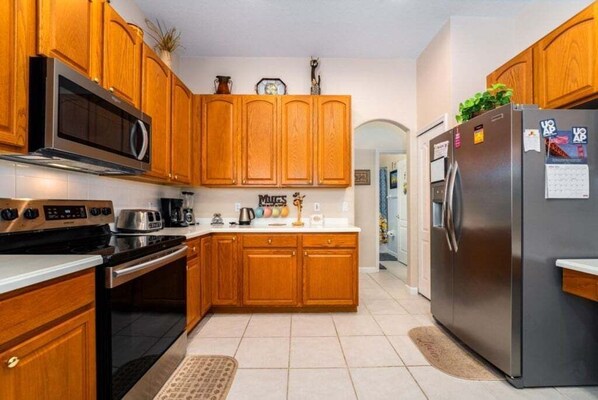 Fridge, microwave, oven, dishwasher - NEW! Highlands Hideaway 4BR Home w/ Private Pool & Spa (Davenport)