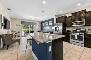 Fridge, microwave, oven, dishwasher - NEW! Spacious 5-Bedroom Resort Pool Home with Lake View (Davenport)