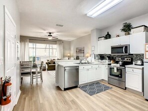 Fridge, microwave, oven, dishwasher - NEW! Windsor Palms Townhome w/Private Pool Near Disney (Kissimmee)