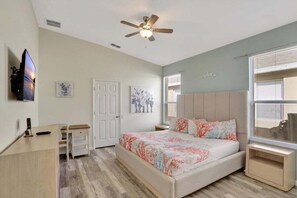 4 chambres, fer et planche à repasser, lit de bébé portatif, Wi-Fi