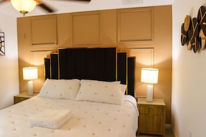 3 bedrooms, desk, iron/ironing board, free WiFi