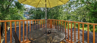 5 Min Drive to Downtown! Modern 2BR in Savannah!