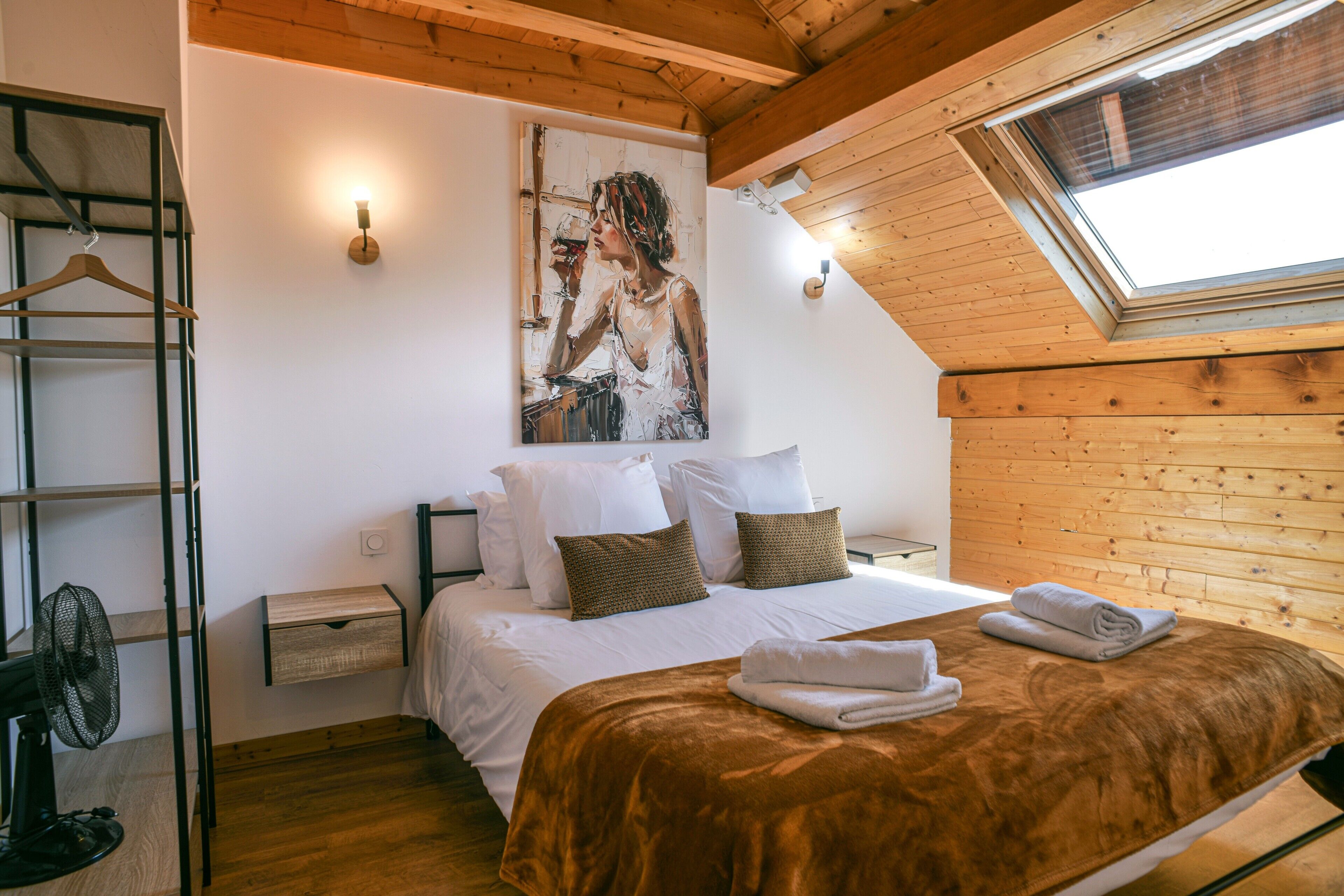 2 slaapkamers, een strijkplank/strijkijzer, wifi, beddengoed
