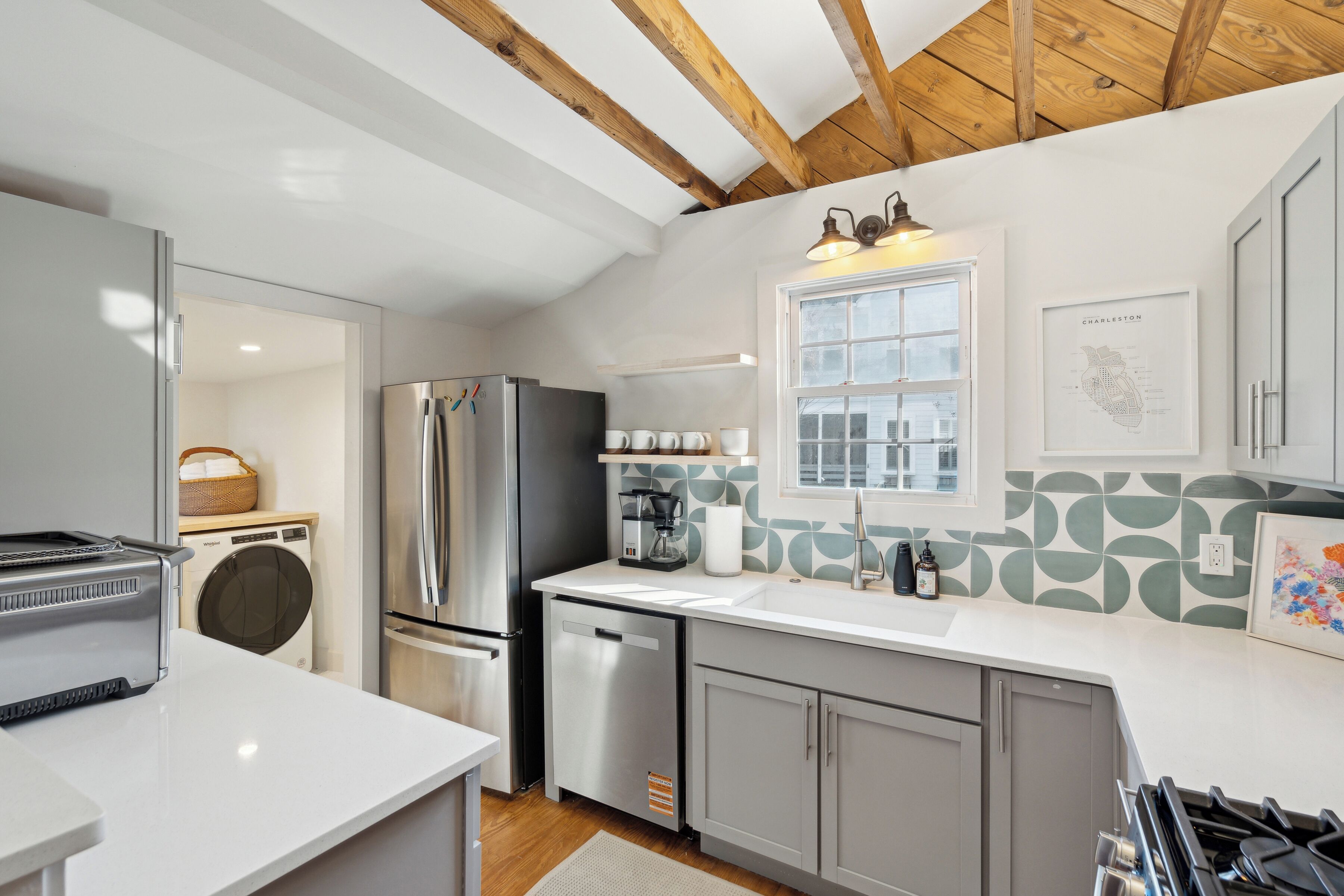 Microonde, forno, piano cottura, lavastoviglie