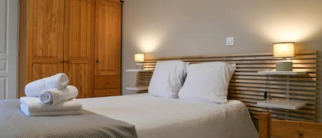 1 chambre, fer et planche Ă repasser, Wi-Fi, draps fournis