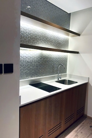 Appartamento Luxury, balcone, vista città | Cucina privata