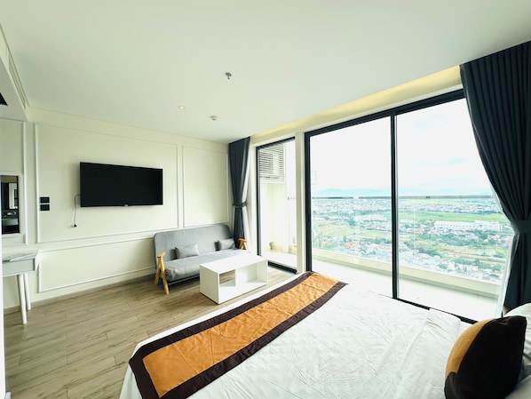 Appartamento Luxury, balcone, vista città | Wi-Fi gratuito