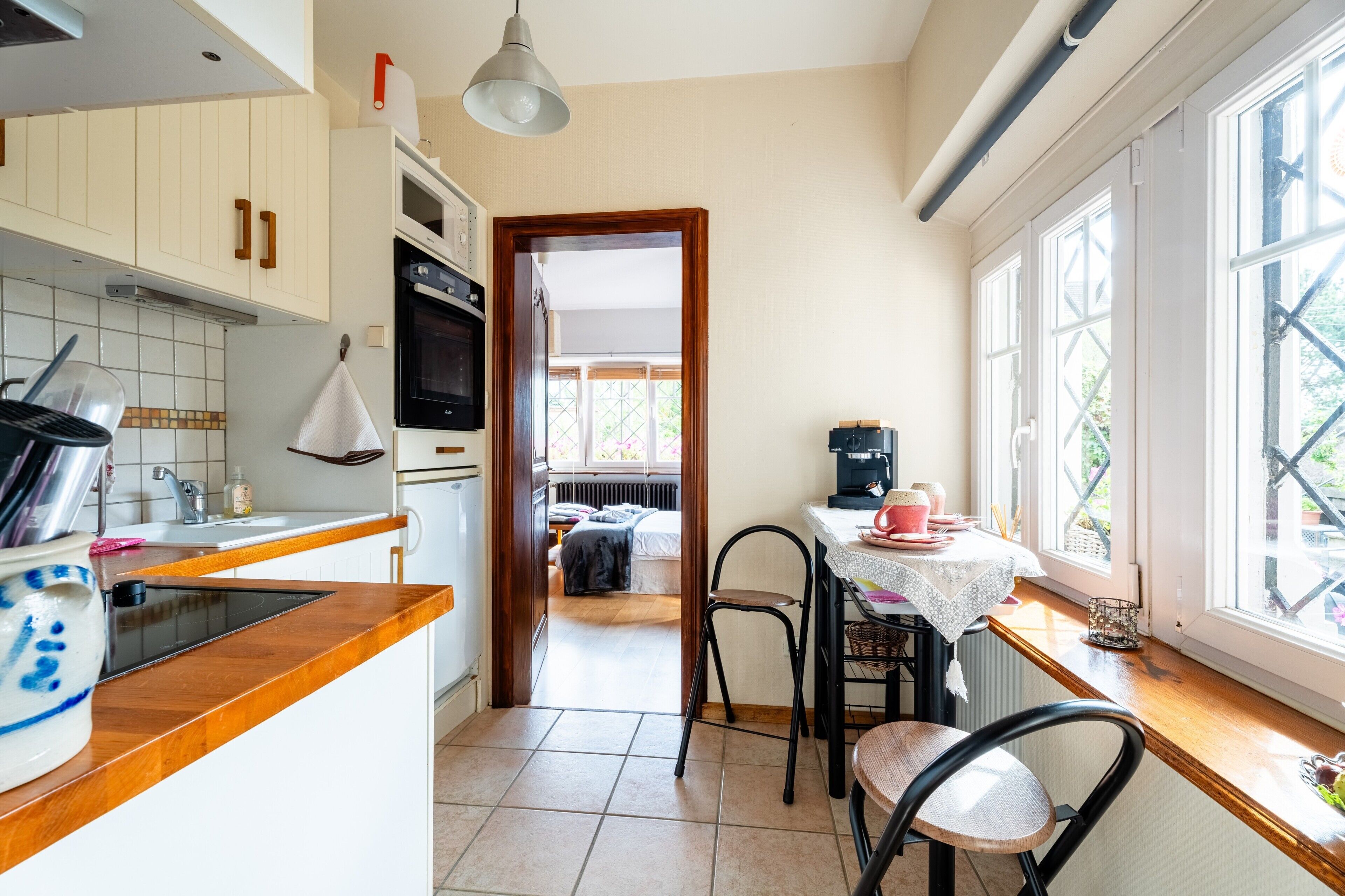 Refrigerador, microondas, horno y parrilla de estufa 