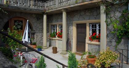Bed and Breakfast 'Roteluft - Pablo' mit privater Terrasse und WLAN