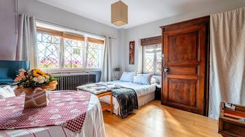 1 bedroom, WiFi, bed sheets