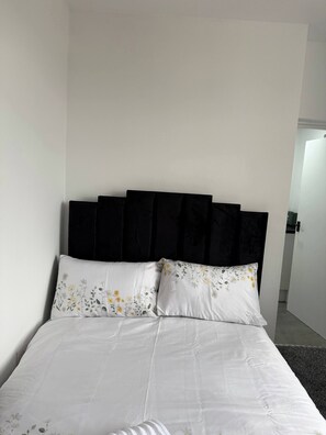 Room, 1 Bedroom | 1 bedroom