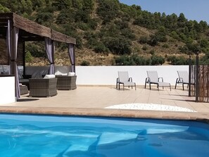 Piscine extérieure, piscine chauffée