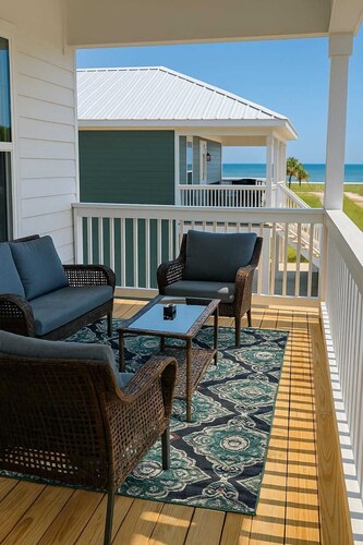 Brand New Spacious 5BR, 4BA house Built Aug 25, 85 in TV, GameRoom, New Special