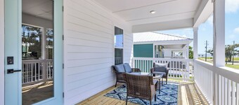 Brand New Spacious 5BR, 4BA house Built Aug 25, 85 in TV, GameRoom, New Special