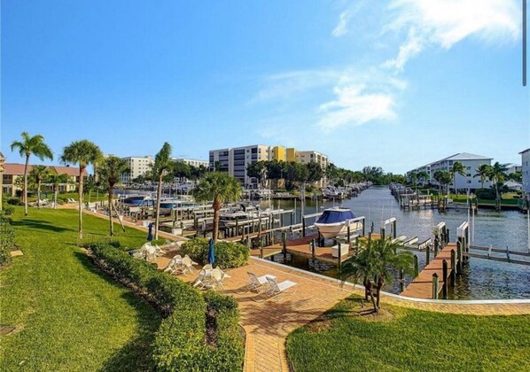 Property grounds - Estero Escape - One Bedroom Apartment, Sleeps 4 (Fort Myers Beach)