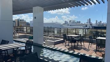 Suite | Outdoor dining