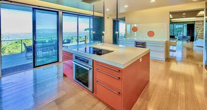 Fantastic 7-bedroom house with AC in Los Altos Hills