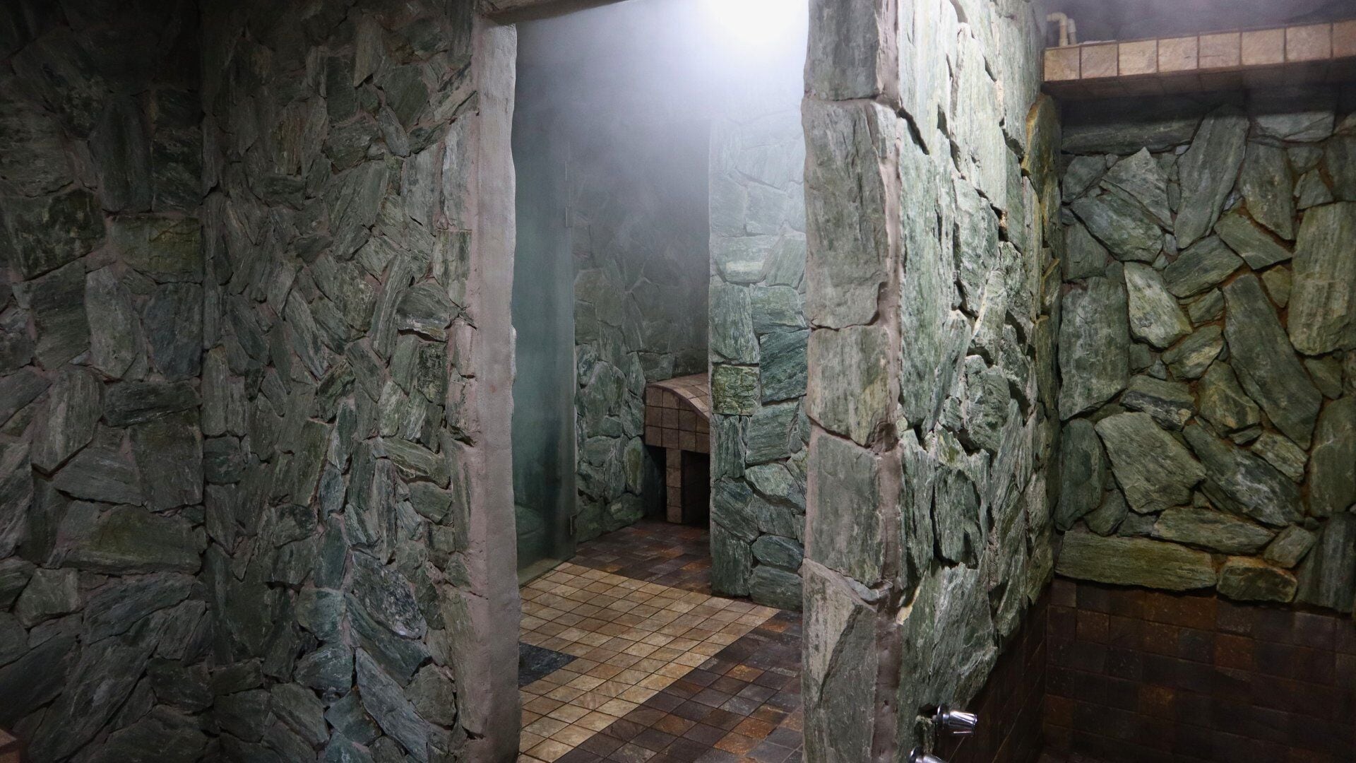 Sauna, hot springs/mineral springs, body treatments, hydrotherapy