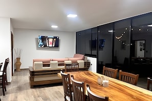 Family House, Patio, Pool View | Dining