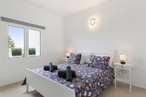 1 غرفة نوم ومكواة/لوح كي وواي فاي وملاءات أسرّة