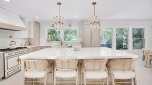 Microwave, oven, stovetop, coffee/tea maker