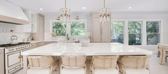 Luxury Living in Amagansett with Private Pool, Deck & Chic Interiors