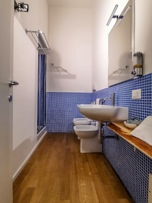 Double Room | Bathroom | Slippers