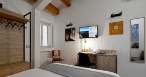 Economy Double Room | Iron/ironing board, free WiFi