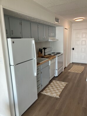 Oven, stovetop, dishwasher - Oceanfront condo in North OC with amazing views! (Ocean City)