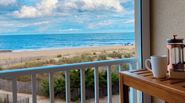 Interior - Oceanfront condo in North OC with amazing views! (Ocean City)