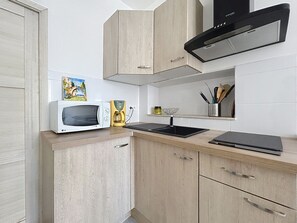 Fridge, microwave, coffee/tea maker