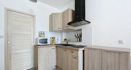 Bright studio in Coursan, close to activities