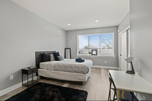 2 Schlafzimmer, Schreibtisch, Bügeleisen/Bügelbrett, kostenloses WLAN