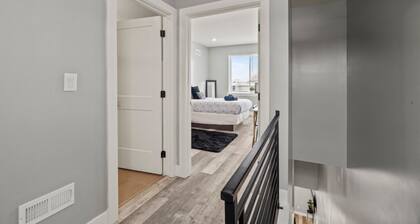 Elegant Escape 2-bedroom apartment in amazing Philadelphia with AC near ZOO