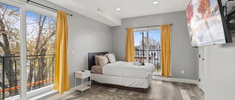 2 bedrooms, desk, iron/ironing board, free WiFi
