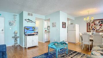 Condo, 1 King Bed with Sofa bed, Patio, Ocean View (Cottage By The Sea 146) | Living area