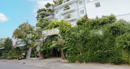Townhouse Oak Southern Star Hotel Quang Trung Industrial Zone District 12.