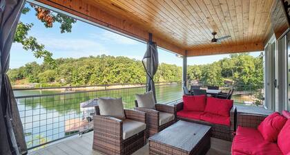 Sweet Retreat: 5 BR, 4 BA House in Houston, Sleeps 15