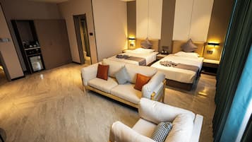 Business tweepersoonskamer, Meerdere bedden | Donsdekens, Select Comfort-bedden, een gratis minibar