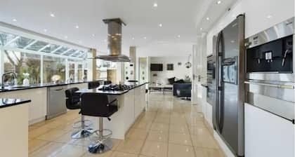 Beautiful house in Blackpool - 10 minutes from the beach