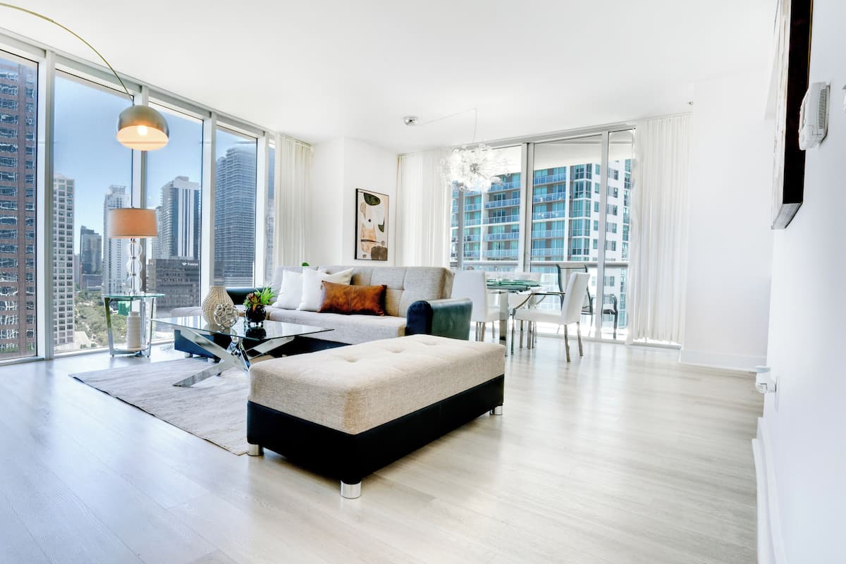 Appartamento panoramico, 2 camere da letto, cucina, vista oceano | Area soggiorno