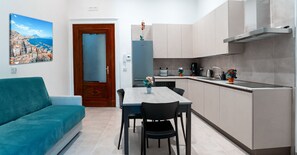 Apartamento Deluxe, balcón, vistas a la ciudad | Zona de estar