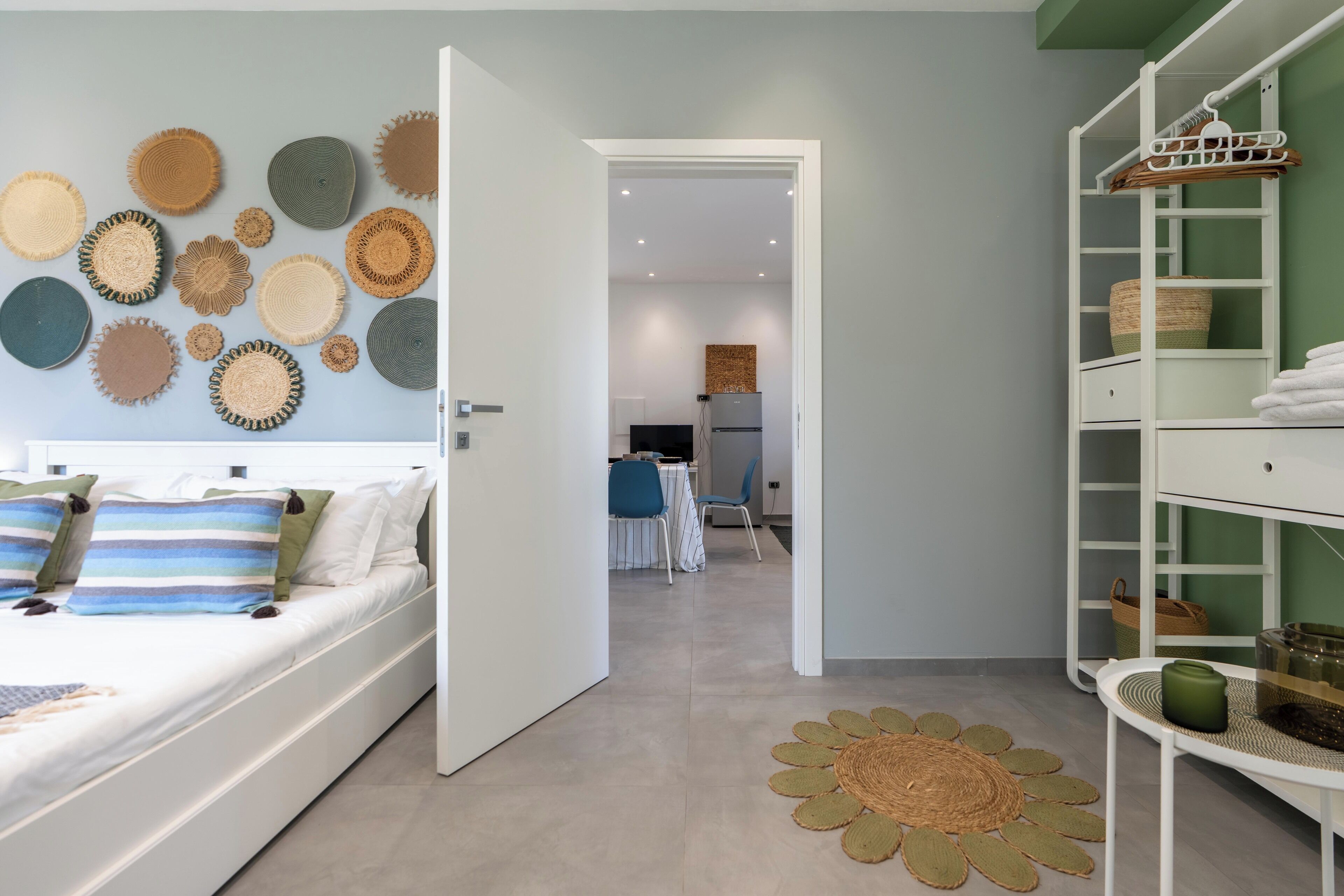 1 habitación, tabla de planchar con plancha, wifi gratis y ropa de cama 