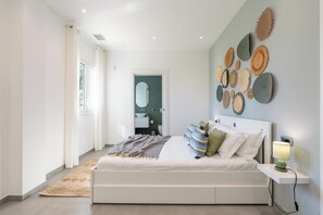 1 chambre, fer et planche à repasser, accès au Wi-Fi (inclus)