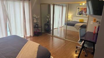 3 bedrooms, iron/ironing board, travel crib, WiFi